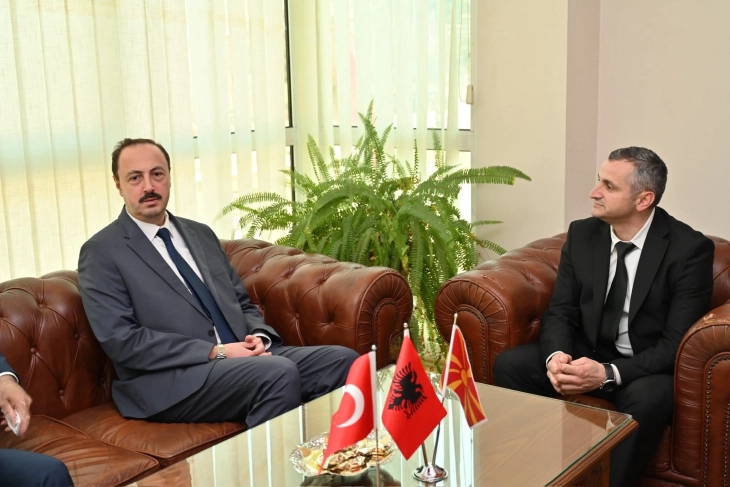 Турскиот амбасадор Улуциј во посета на Дебар