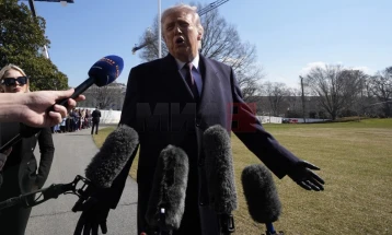 Трамп за израелски новинар: Нападот може да трае со денови или подолго, на Иран ќе му требаат години да закрепне