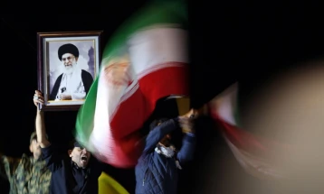 Судири во близина на американската амбасада во Багдад