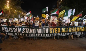 Осуммина загинати во проирански протест кај американскиот конзулат во Пакистан