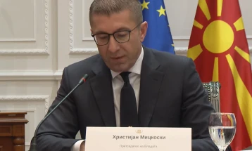 Мицкоски на ЕСС:  Минималната плата се зголемува, повисоки примања од април