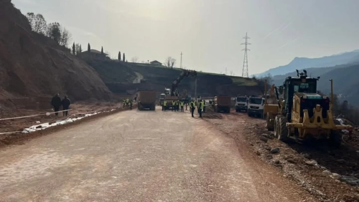 Патниот правец Ќафасан -  Елбасан денеска повторно отворен за сообраќај за сите видови возила