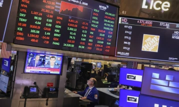 Цените на нафтата дополнително растат додека Иран блокира витална поморска рута