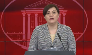 Димитриеска-Кочоска: Се следи состојбата на Блискиот Исток, ако треба да преземеме нешто, ќе биде во рамки на законите