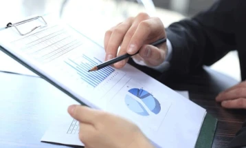 Димитриеска-Кочоска за најавениот кредит од 300 милиони евра: Течат преговорите со банките, се чекаат понудите, избрана ќе биде најдобрата и најсоодветна за буџетот