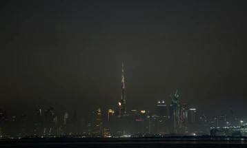 Пожар по напад со дрон во близина на американскиот конзулат во Дубаи