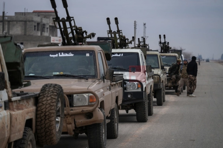 Сирија испраќа илјадници војници на границата со Либан