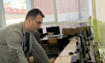 Нови компјутери за учениците во ООУ „Мирче Ацев“ во Општина Ѓорче Петров