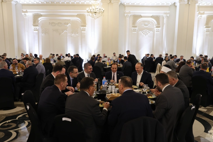 OEMVP bashkon institucionet dhe biznesin në Sofrën Tradicionale të Iftarit, në frymën e partneritetit dhe unitetit shoqëror