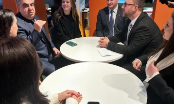 Министерот Љутков се сретна со албанскиот колега Гонџја на „ИТБ Берлин“  