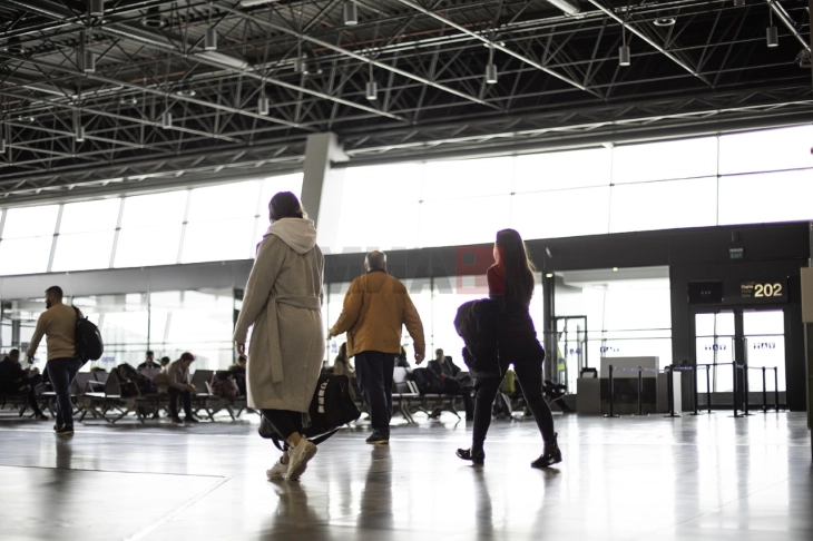 Deri më tani, 632 qytetarë tanë kanë kërkuar evakuim, disa do të kthehen me fluturime çarter, të tjerë me aeroplan qeveritar