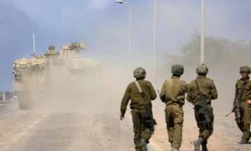 Израелски копнени сили навлегоа во либанскиот град Хијам