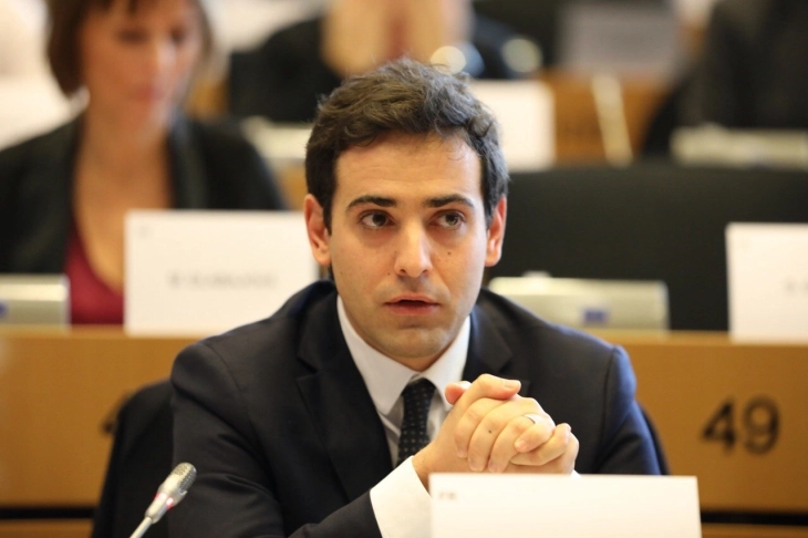 Sezhurne: Paralajmërimi i Trampit për ndërprerje të marrëdhënieve tregtare me Spanjën është kërcënim për Evropën