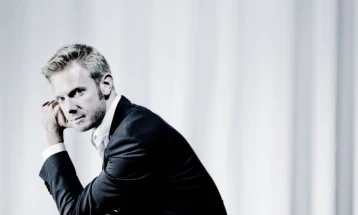 Rebecca Tong to lead Philharmonic in concert featuring Andrew von Oeyen on piano