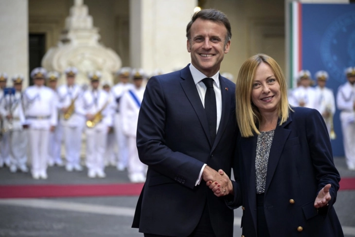 Meloni dhe Makroni në një bisedë telefonike theksuan mbështetjen ndaj vendeve të Gjirit dhe sigurinë e Qipros