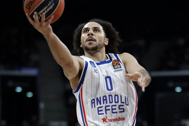 Неизвесно е враќањето на Ларкин