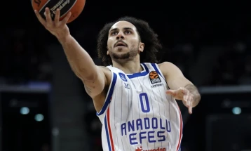 Неизвесно е враќањето на Ларкин