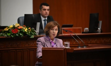 Siljanovska Davkova: Është e tmerrshme të numërohen viktima të reja çdo 8 Mars, si është e mundur që institucionet janë imune ndaj sinjaleve paralajmëruese