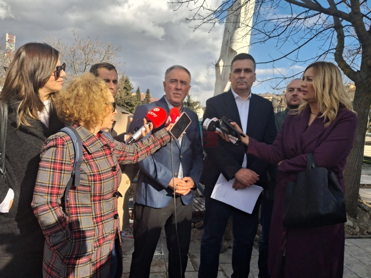 Hoxha: Ujësjellësi i Strugës nuk ka leje për të përdorur ujin nga burimi 