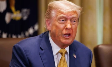 Tramp: Duhet të marr pjesë në zgjedhjen e ajatollahut të ri