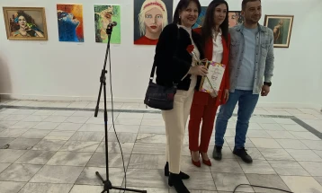 „Женско писмо“, изложба на дела од ликовни уметници - жени во Кавадарци 