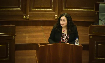 Osmani e shpërndau parlamentin e Kosovës dhe paralajmëroi zgjedhje të jashtëzakonshme