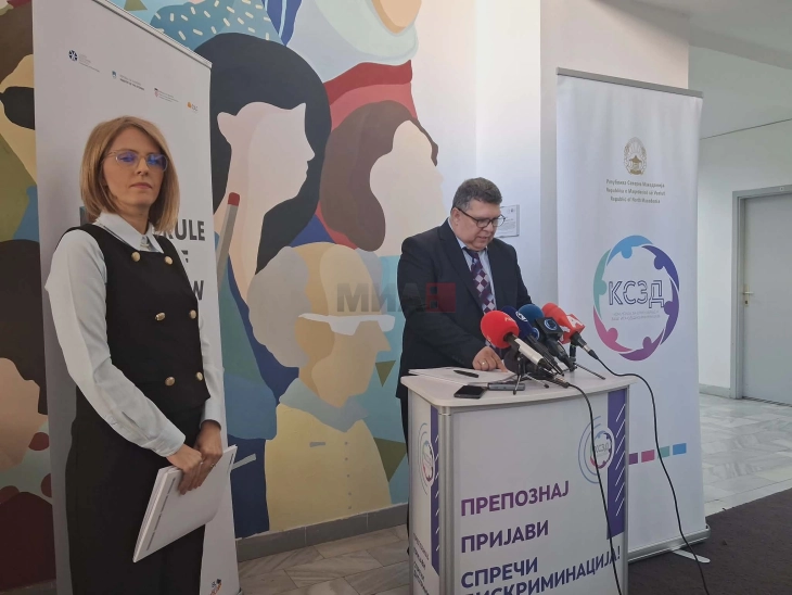 КСЗД: Ромките се уште дискриминирани на работното место, само 8 проценти од нив се вработени