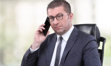 Мицкоски телефонски разговарал со премиерот на Катар за случувањата на Блискиот Исток