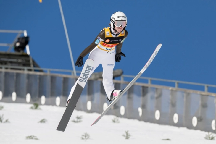 Рекордна победа на Словенката Превц во скијачки скокови