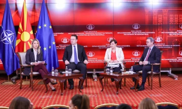 Николоски: Стабилни цените на транспортните услуги, индивидуално го решаваме проблемот на превозниците