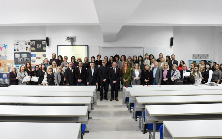 Dita e Mësuesit dhe Dita Ndërkombëtare e Gruas, kujtesë mbi rolin e tyre në zhvillimin e shoqërisë