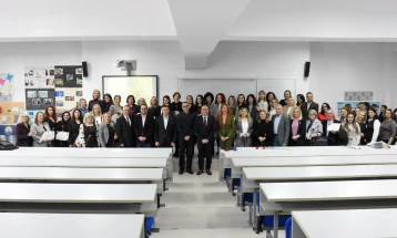 Dita e Mësuesit dhe Dita Ndërkombëtare e Gruas, kujtesë mbi rolin e tyre në zhvillimin e shoqërisë