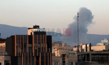 Izraeli: Bunkeri nëntokësor i Ali Hameneit në Tehran u sulmua me rreth 50 aeroplanë luftarakë