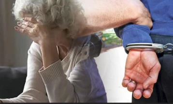 Është privuar nga liria një mjek i rremë nga Dojrani, ka mashtruar një grua në moshë nga Kavadari për shumën prej 300.000 denarësh