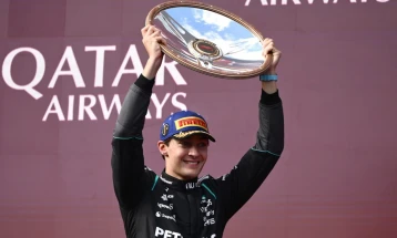 Еден-два победа за Мерцедес на отворањето на новата сезона во Формула 1