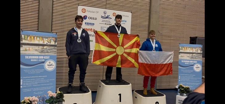 Џефри Гил со злато на 100 метри на Светското првенство во ледено пливање