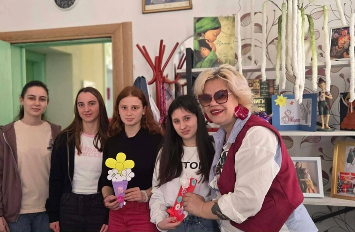 Одбележуван Меѓународниот ден на жената во ОУ „Синиша Стоилов“ –од Зрновци