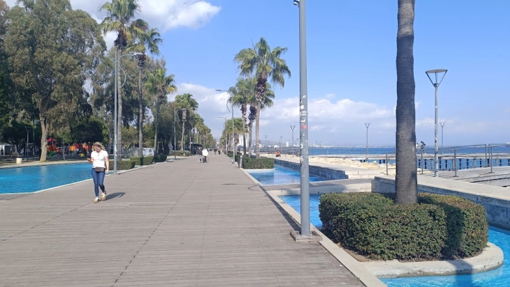 МИА на Кипар: Животот во Лимасол продолжува нормално, безбедно и без страв по нападот со дрон врз британски воени бази