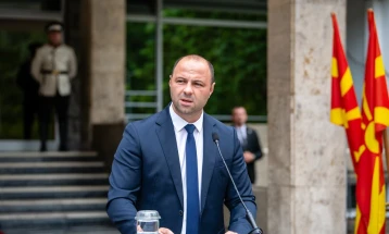 Misajllovski për vizitë në kazermën 