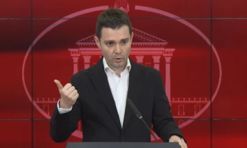 Муцунски за 10-годишната забрана за Менкиновски од Бугарија:  Разочаран сум од односот на една земја членка на ЕУ кон нашите граѓани