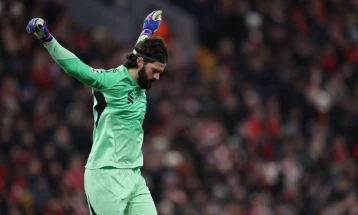 Ливерпул без голманот Алисон отпатува за Истанбул на дуелот со Галатасарај во ЛШ