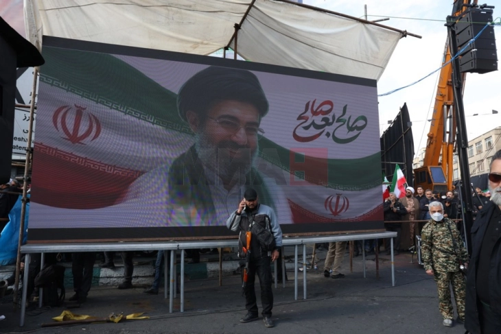 Иранска државна ТВ: Моџтаба Хамнеи е ранет во војната