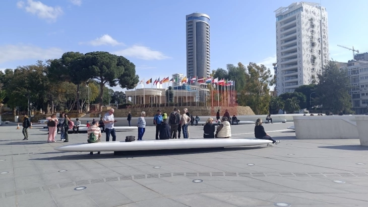 MIA në Qipro: Nikozia e mbushur me turistë, mes tyre edhe nga Maqedonia e Veriut