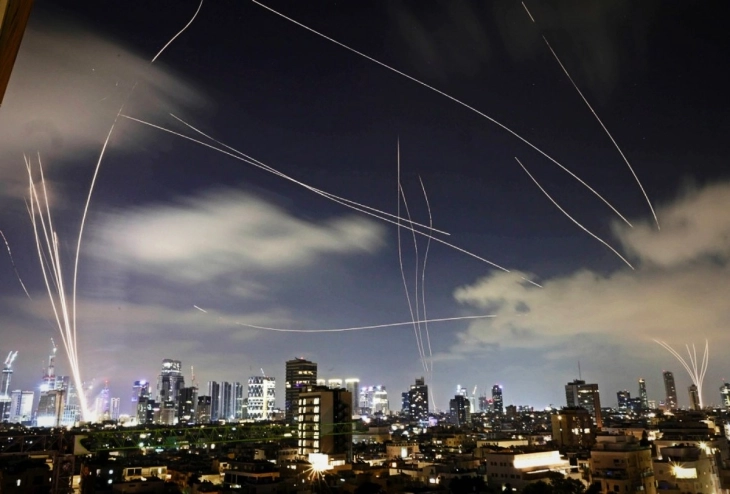 Поради американско-израелските напади девет болници во Иран прекинаа со работа