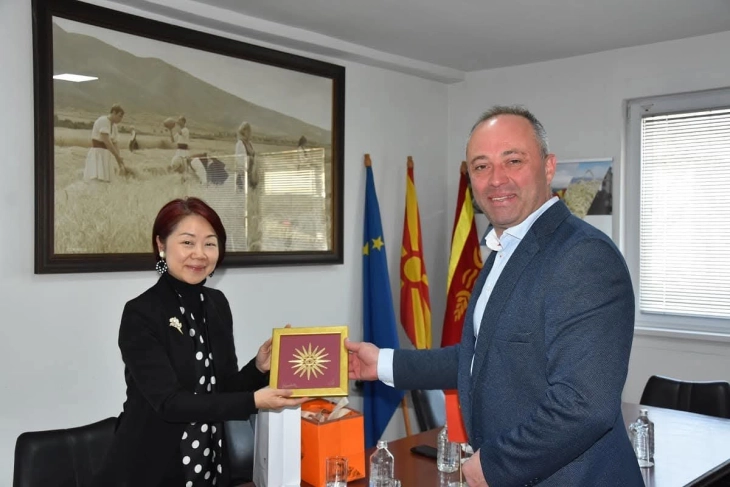 Амбасадорката на Кина, Џианг Сиаојан во посета на Кочани