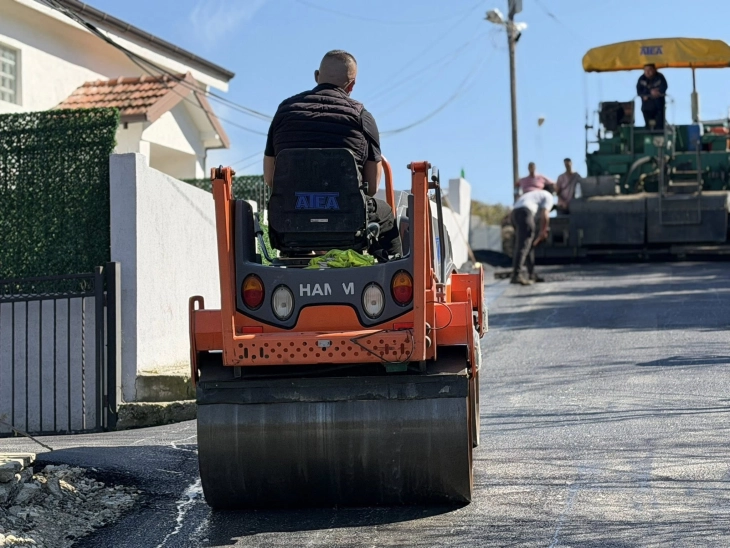 Нов асфалт до и околу црквата „Св.Архангел“ во Ново Село, Ѓорче Петров