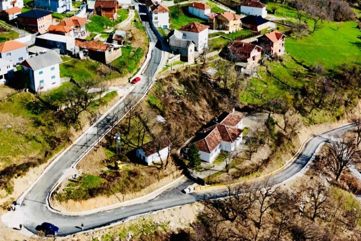 Асфалтиран патот Лавце-Селце-Вејце