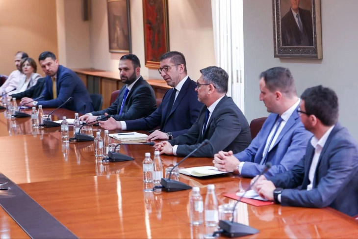 Мицкоски: Со претставниците на маркетите заклучивме дека треба да има фер цени на производите, без ново зголемување