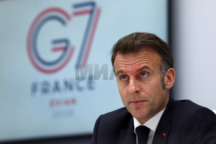 Макрон изјави дека „нема потврда“ за ирански мини во Ормускиот Теснец