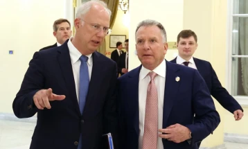 На Флорида средба помеѓу Дмитриев и Виткоф